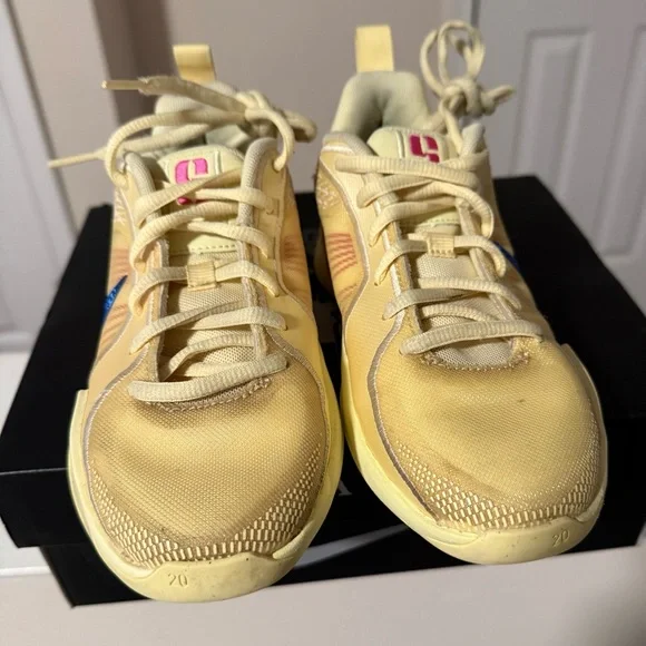 Nike Sabrina 2 basketball Citron Tint  (GS) size 1 - Picture 7 of 9